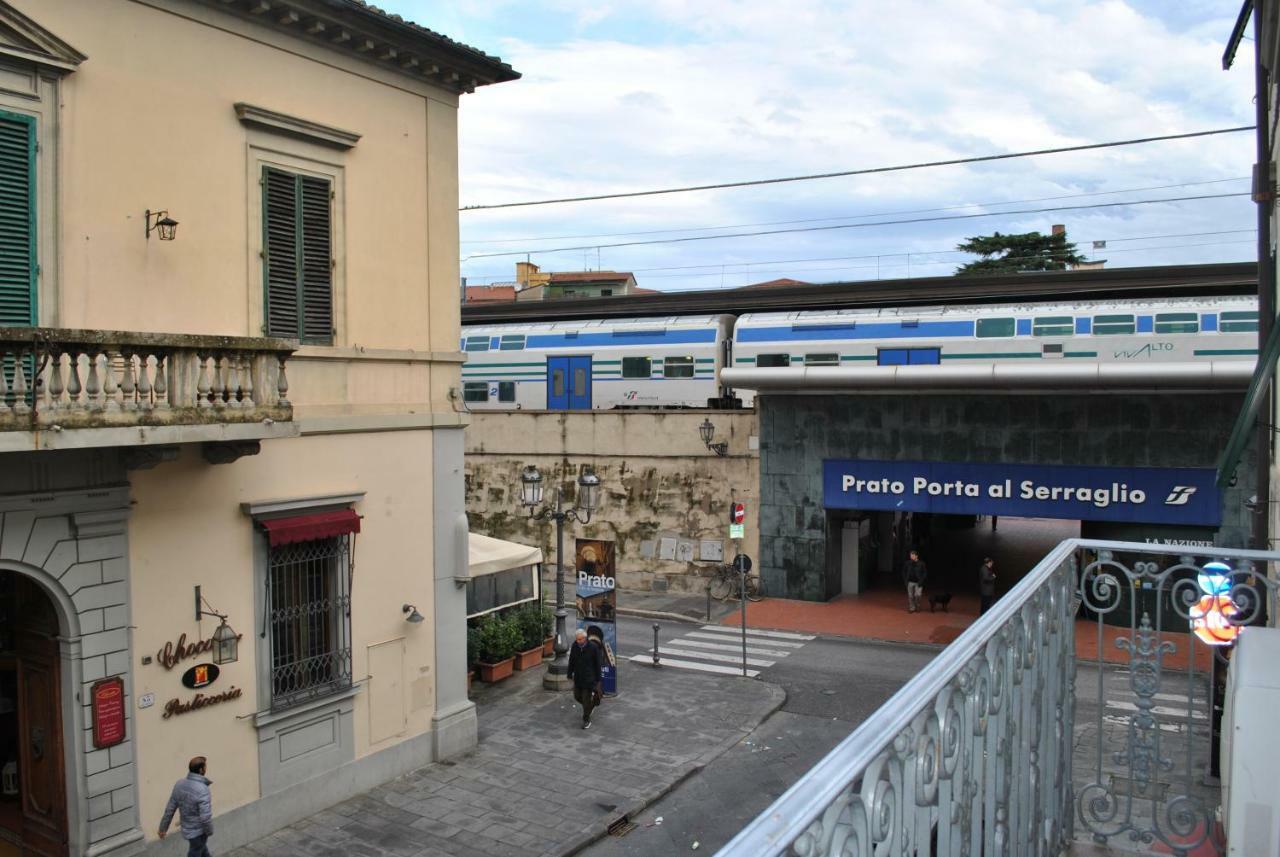 Palazzo Guasti Appartamento Guido Прато Екстериор снимка